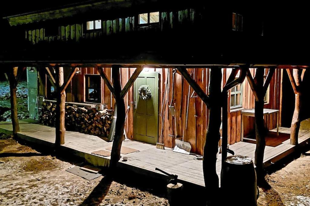 Chalet Boruvka - Biofarma Na Samote V Lesich Benesov  Eksteriør bilde