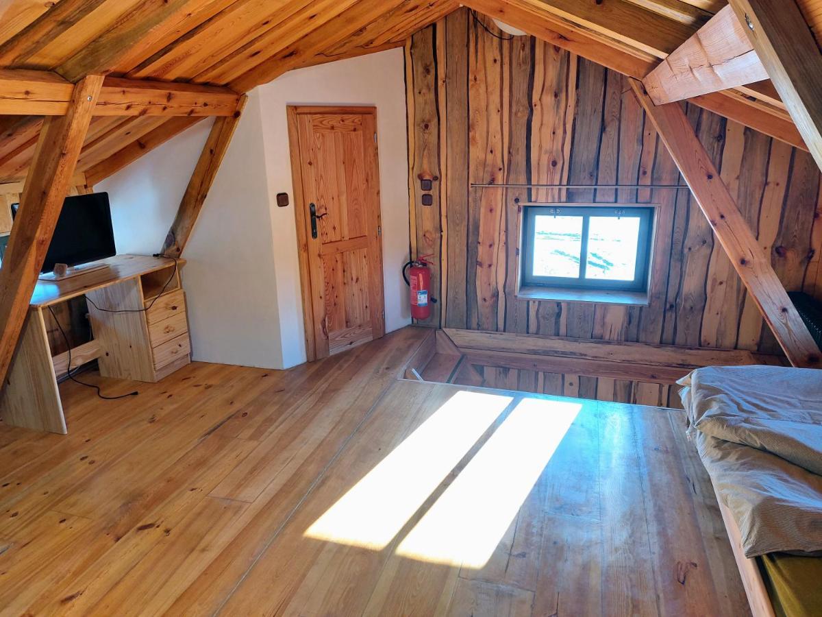 Chalet Boruvka - Biofarma Na Samote V Lesich Benesov  Eksteriør bilde